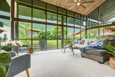 47-585 Ahuimanu Rd, Kaneohe, HI 96744