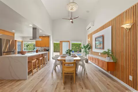 7172 Naakea St, Honolulu, HI 96825