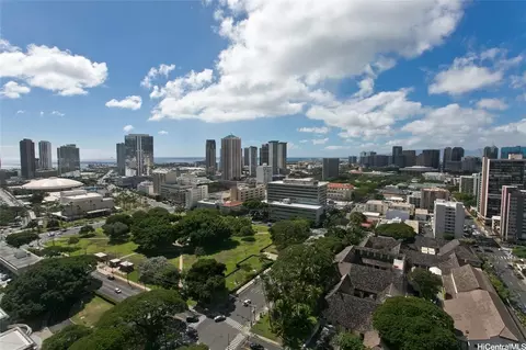 1221 Victoria St #1705, Honolulu, HI 96814