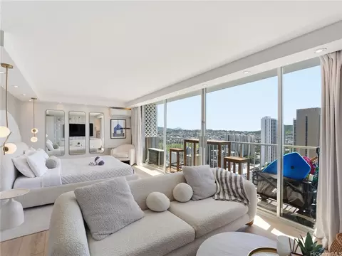 2427 Kuhio Ave #3101, Honolulu, HI 96815