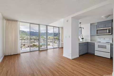 2121 Algaroba St #802, Honolulu, HI 96826