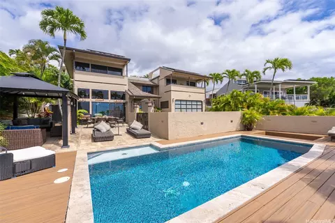 1868 Kihi St, Honolulu, HI 96821