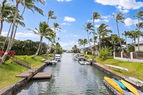 301 Kawaihae St #126, Honolulu, HI 96825