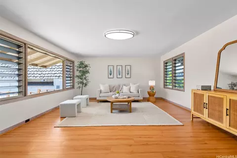 3648 Campbell Ave, Honolulu, HI 96815