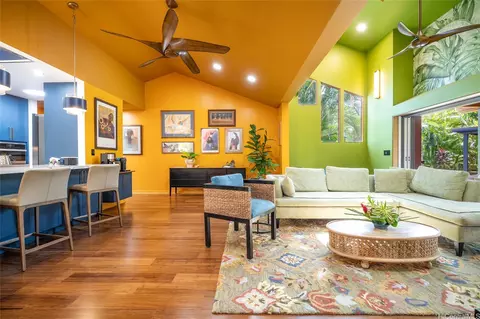 427 Akoakoa Pl, Kailua, HI 96734