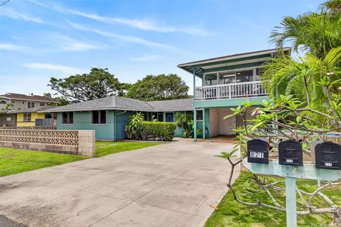 821 Kainui Dr, Kailua, HI 96734