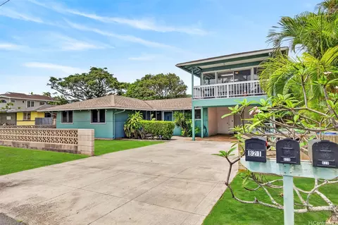 821 Kainui Dr, Kailua, HI 96734