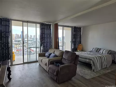 1215 Alexander St #1403, Honolulu, HI 96826