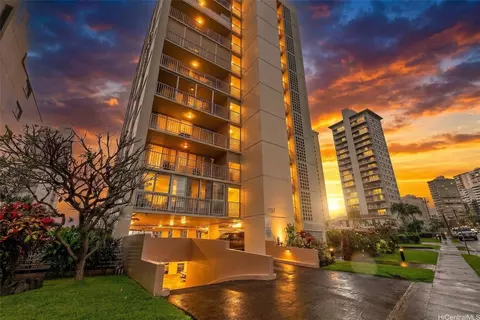 1137 Wilder Ave #801, Honolulu, HI 96822