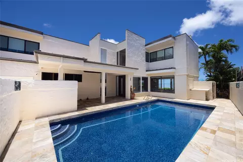 5811 Kalanianaole Hwy, Honolulu, HI 96821