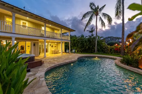 44-371 Kaneohe Bay Dr, Kaneohe, HI 96744