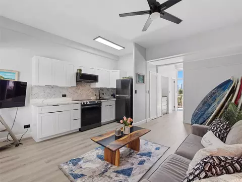 1020 Green St #201, Honolulu, HI 96822