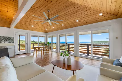 1709 Iwi Way, Honolulu, HI 96816