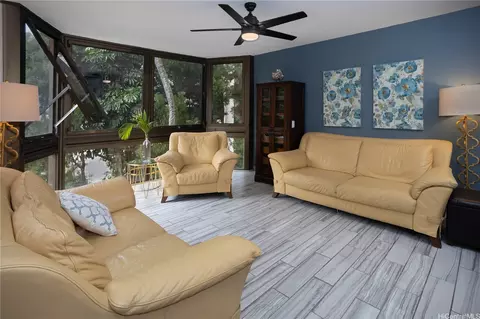 531 Hahaione St #2-4A, Honolulu, HI 96825