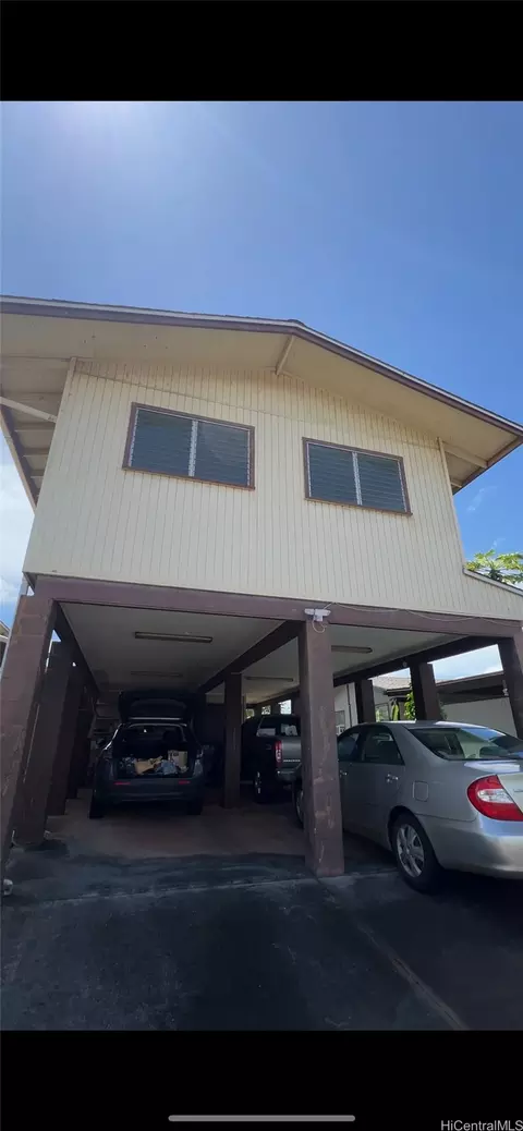 98-434 Hoomailani St, Pearl City, HI 96782