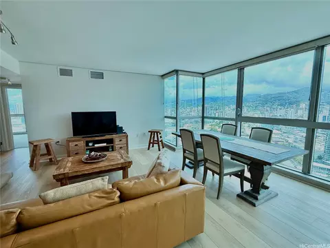 1177 Queen St #3501, Honolulu, HI 96814