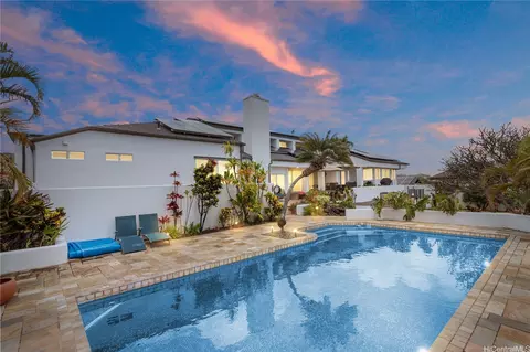 2039 Laukahi St, Honolulu, HI 96821