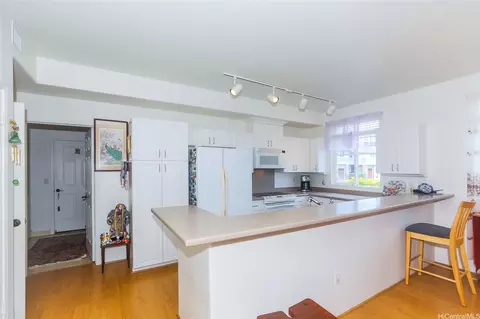 1173 Mokuhano St #F101, Honolulu, HI 96825