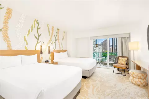 410 Atkinson Dr #913, Honolulu, HI 96814