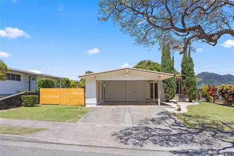 822 Kalalea St, Honolulu, HI 96825