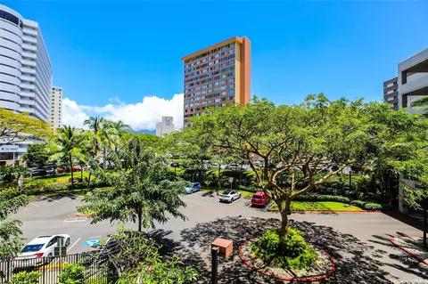 3009 Ala Makahala Pl #314, Honolulu, HI 96818