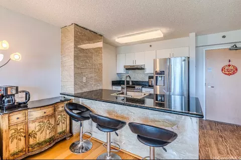3009 Ala Makahala Pl #1505, Honolulu, HI 96818