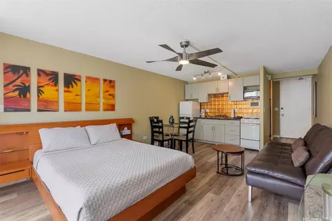 364 Seaside Ave #509, Honolulu, HI 96815