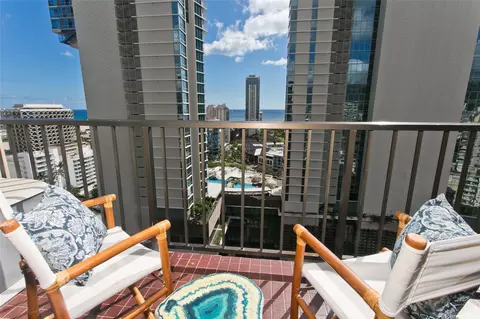 2140 Kuhio Ave #2007, Honolulu, HI 96815