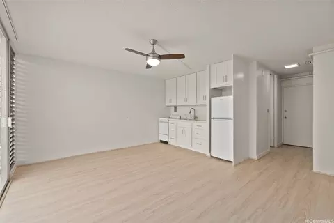 1650 Kanunu St #1107, Honolulu, HI 96814