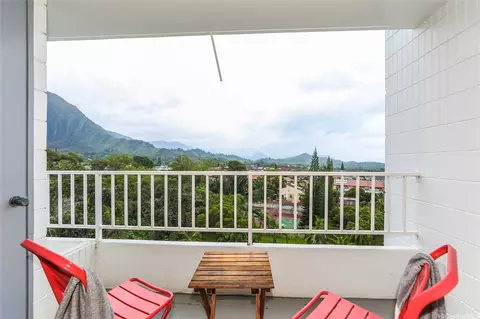 46-283 Kahuhipa St #C806, Kaneohe, HI 96744