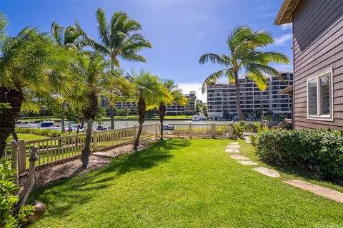 520 Lunalilo Home Rd #310, Honolulu, HI 96825