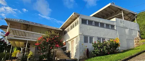 1578 Pele St, Honolulu, HI 96813