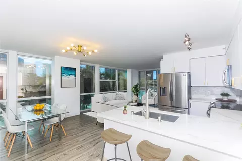 909 Kapiolani Blvd #701, Honolulu, HI 96814