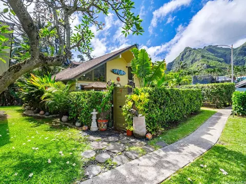 51-529 Kamehameha Hwy #7, Kaaawa, HI 96730