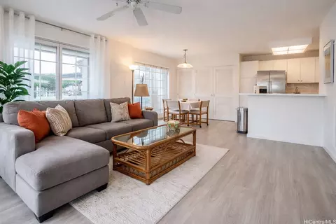 594 Mananai Pl #21A, Honolulu, HI 96818