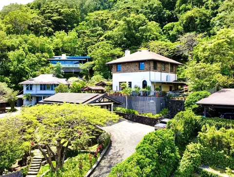 2874 Komaia Pl, Honolulu, HI 96822