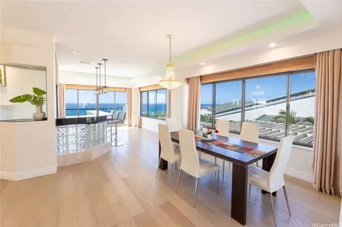 Dining - 1632 Ihiloa Loop, Honolulu, HI 96821 photo 1 of 1