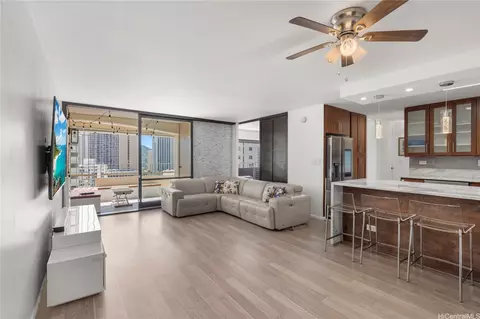 225 Kaiulani Ave #PH2, Honolulu, HI 96815