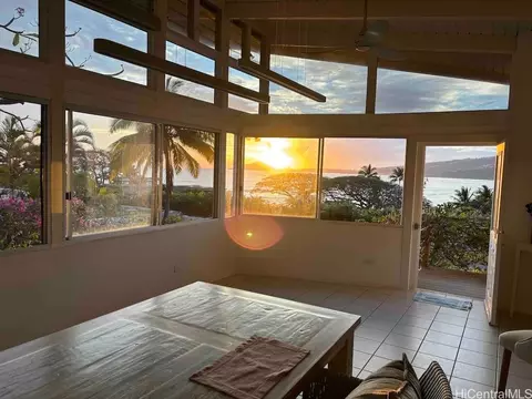 532 Portlock Rd, Honolulu, HI 96825