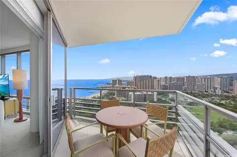 223 Saratoga Rd #3401, Honolulu, HI 96815