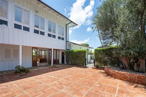 2983 Makalei Pl, Honolulu, HI 96815