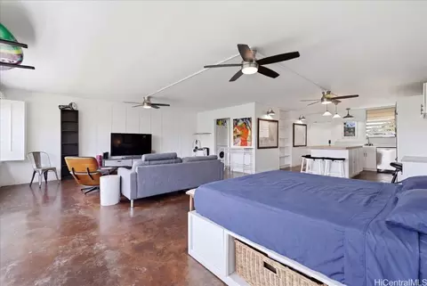 2895 Kalakaua Ave #207, Honolulu, HI 96815