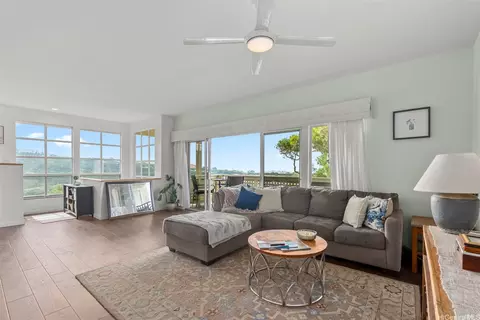1380 Moanalualani Pl #6D, Honolulu, HI 96819