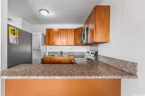 950 Lehua Ave #301, Pearl City, HI 96782