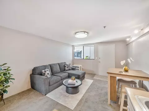 2860 Waialae Ave #115, Honolulu, HI 96826