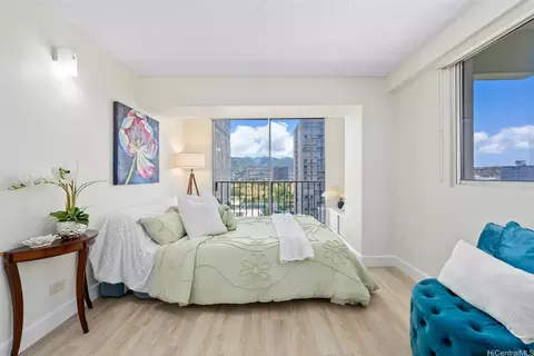 2440 Kuhio Ave #1101, Honolulu, HI 96815