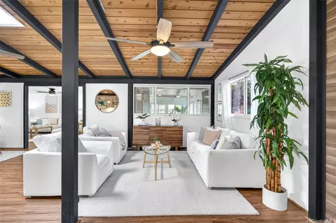 2349 Akalakala St, Pearl City, HI 96782