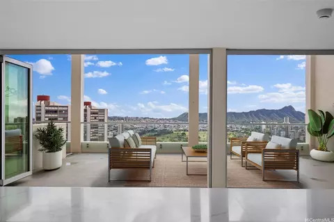 555 University Ave #PH1, Honolulu, HI 96826