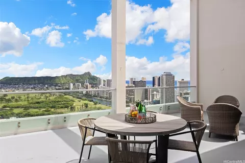 555 University Ave #PH1, Honolulu, HI 96826