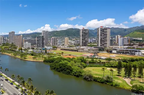 445 Seaside Ave #2212, Honolulu, HI 96815